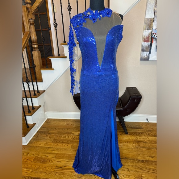 Ronica Marie Couture Dresses & Skirts - 005- EUC Gorgeous one of a kind gown by Ronica Marie couture